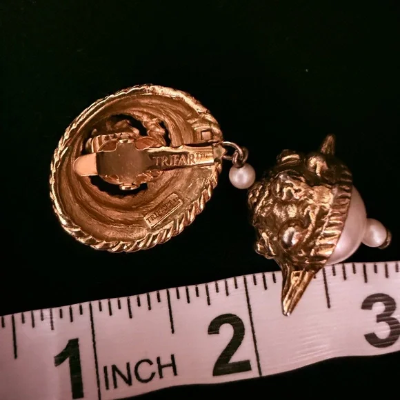 Vintage Trafari Drop style clip on earrings - Picture 6 of 7